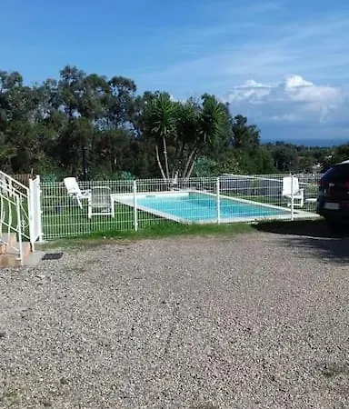 Διαμέρισμα Bas De De 90m² Entre Talasani