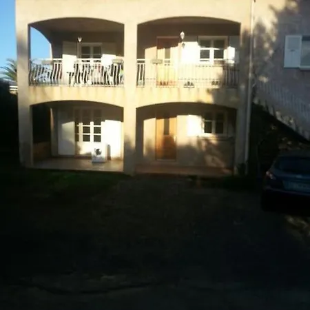 Bas De De 90m² Entre Talasani