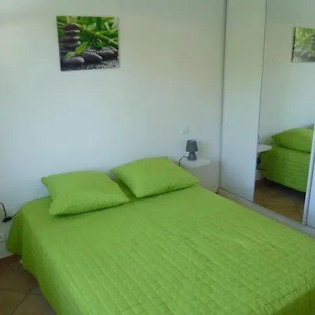 Apartment Bas De De 90m² Entre Talasani