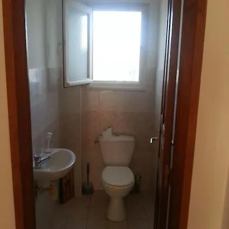 Bas De De 90m² Entre Apartment *