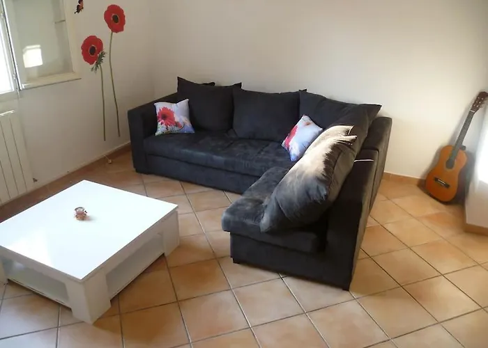 Bas De De 90m² Entre * Talasani