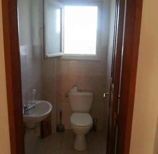 Bas De De 90m² Entre Appartement *